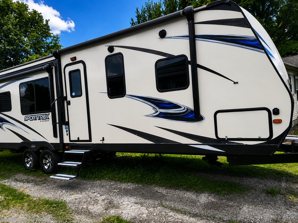 Used 2018 Venture Sporttrek 290VIK available in Youngstown, Ohio