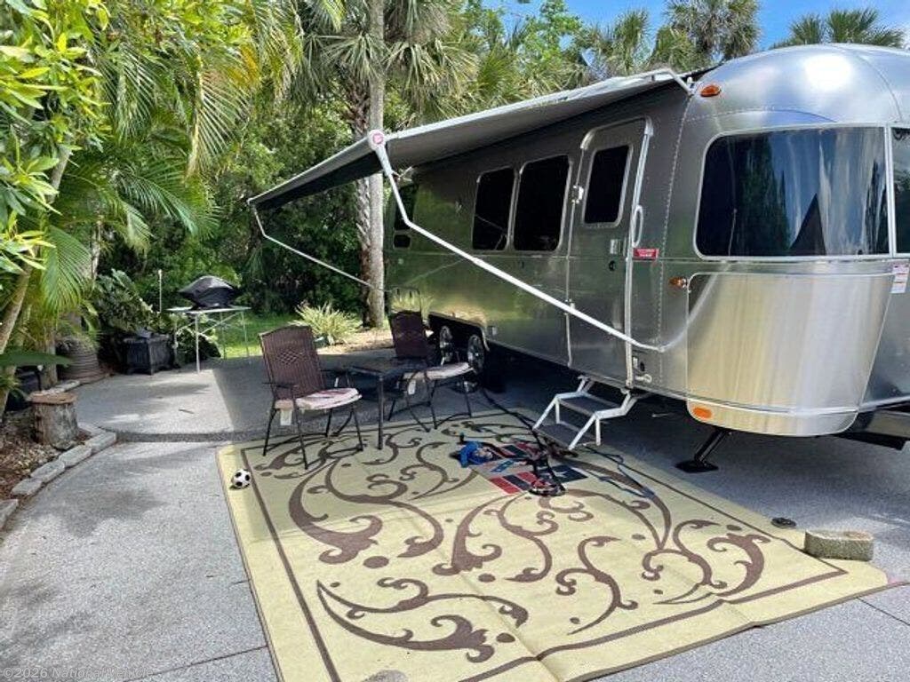 Used 2020 Airstream Flying Cloud 28RB Twin available in Pittsburgh, Pennsylvania