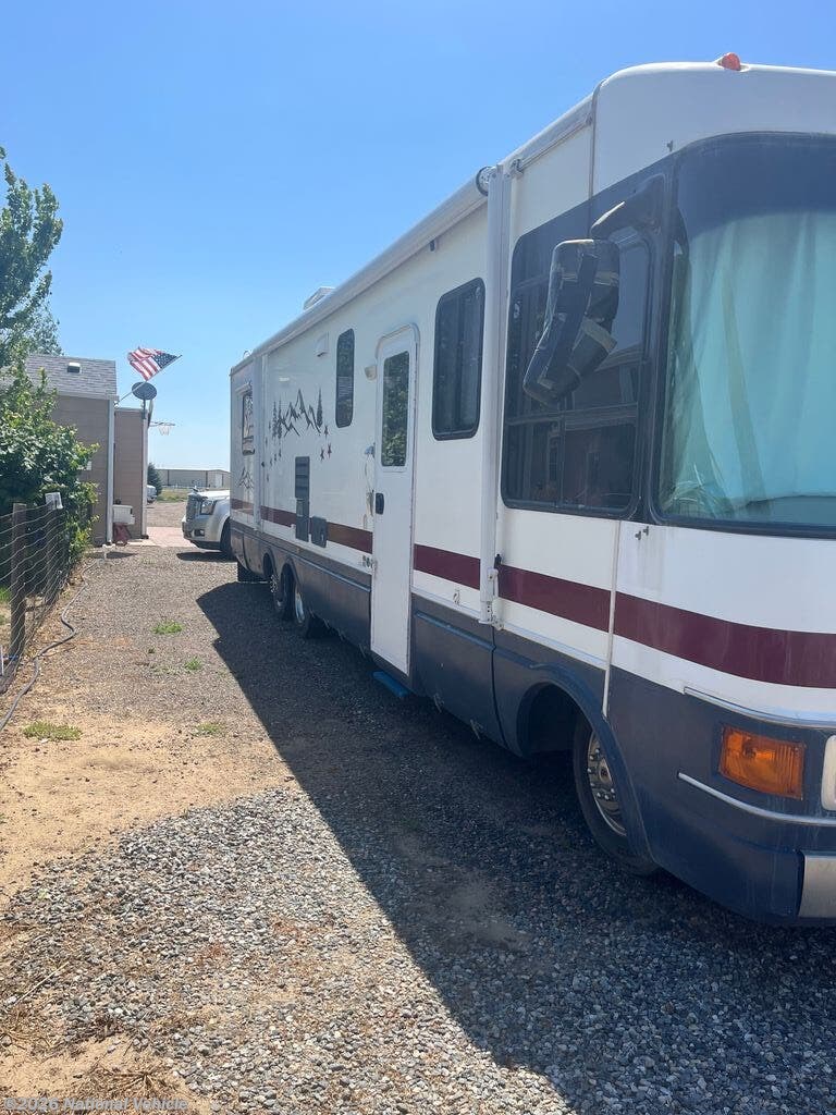 Used 1998 National RV Dolphin 5350 available in Fredrick, Colorado