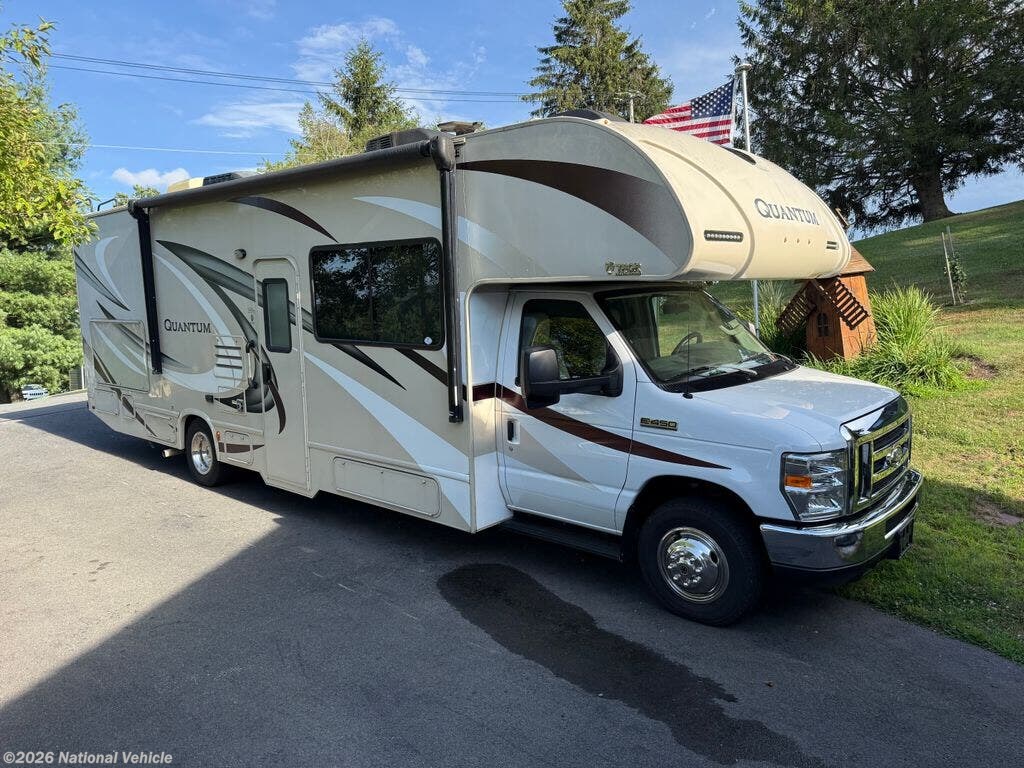 Used 2017 Thor Motor Coach Quantum 29RQ available in Honesdale, Pennsylvania