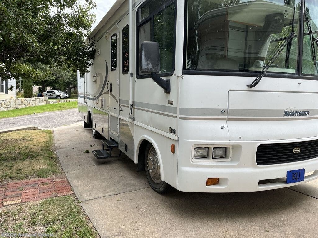 Used 2004 Winnebago Sightseer 30B available in Concordia, Kansas