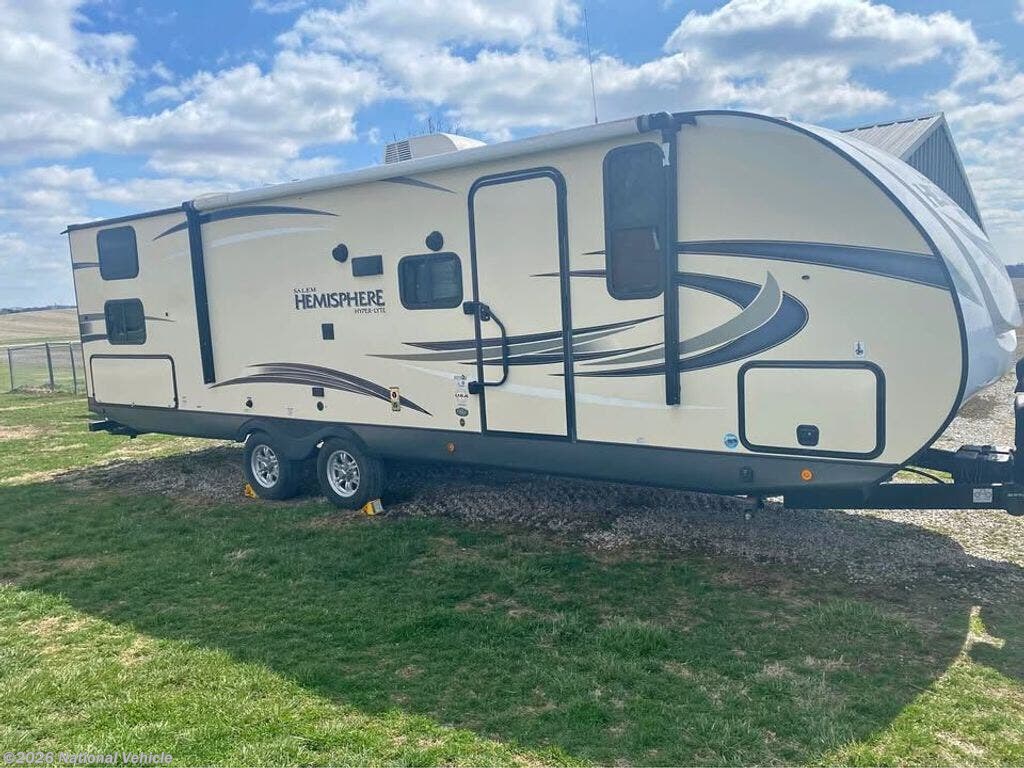 Used 2019 Forest River Salem Hemisphere Lite 29BHHL available in Argenta, Illinois