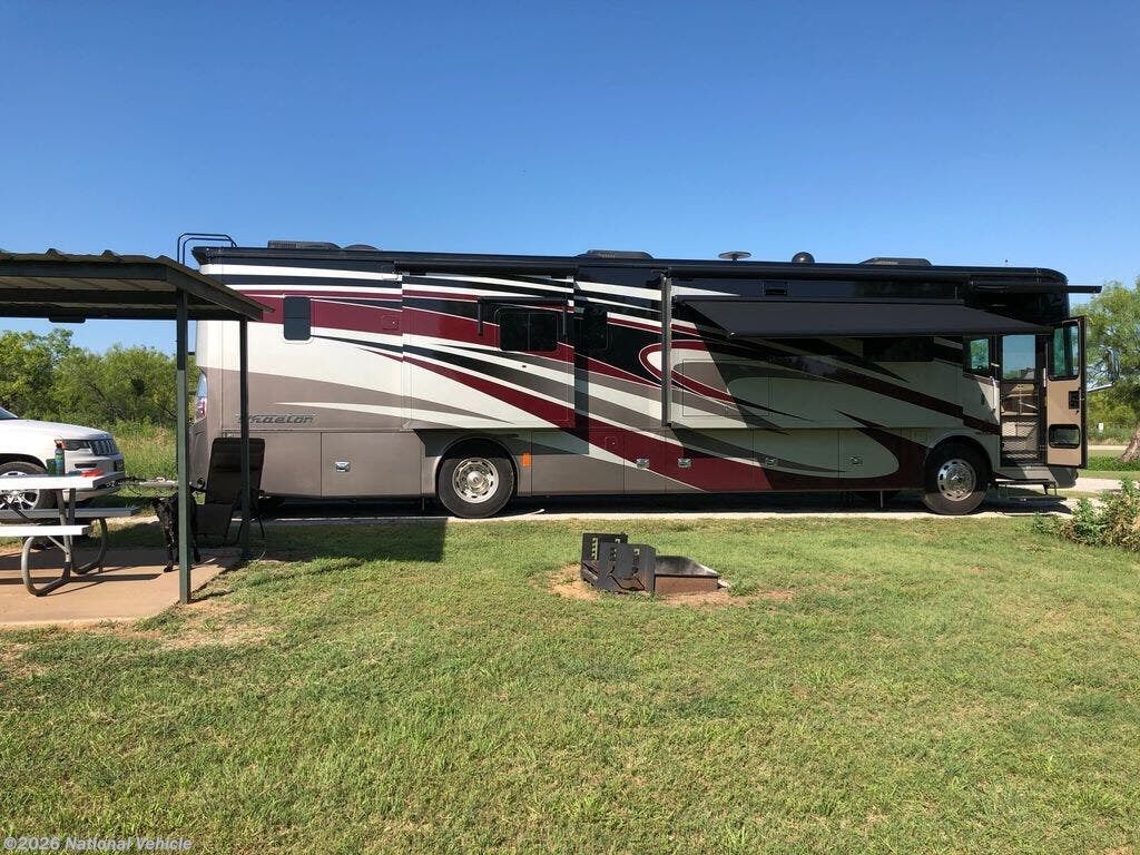 Used 2017 Tiffin Phaeton 40QBH available in Leesburg, Florida