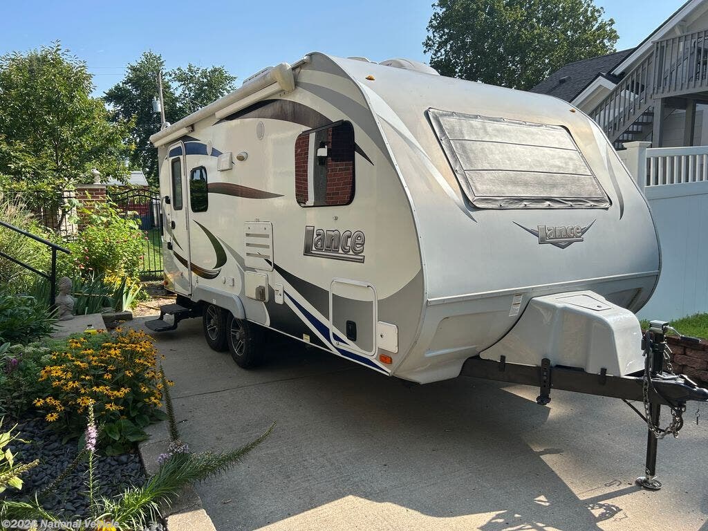 Used 2018 Lance  Travel Trailer 1685 available in Blue Springs, Missouri