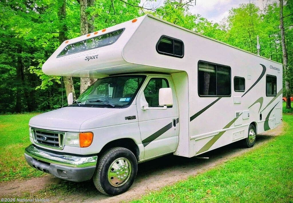 Used 2005 Four Winds  Chateau 28A available in Memphis, New York