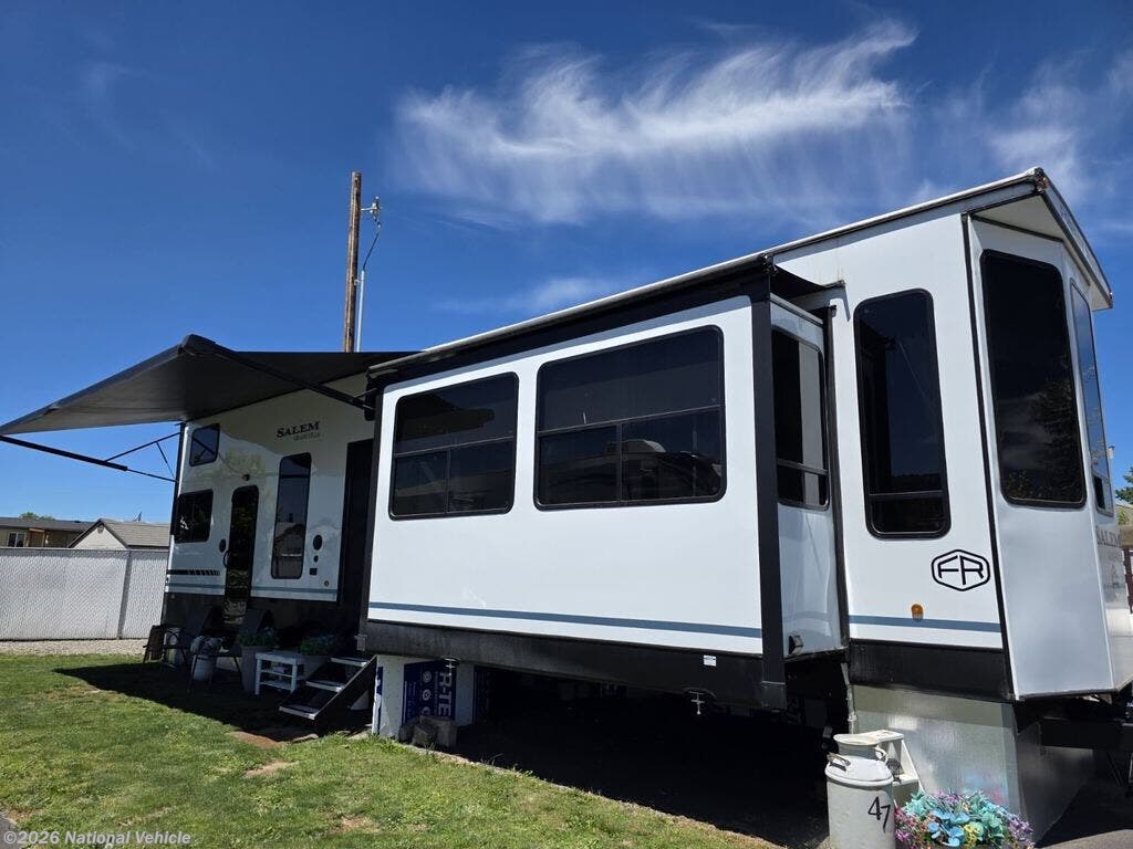 Used 2025 Forest River Salem Grand Villa 42FLDL available in Prineville, Oregon