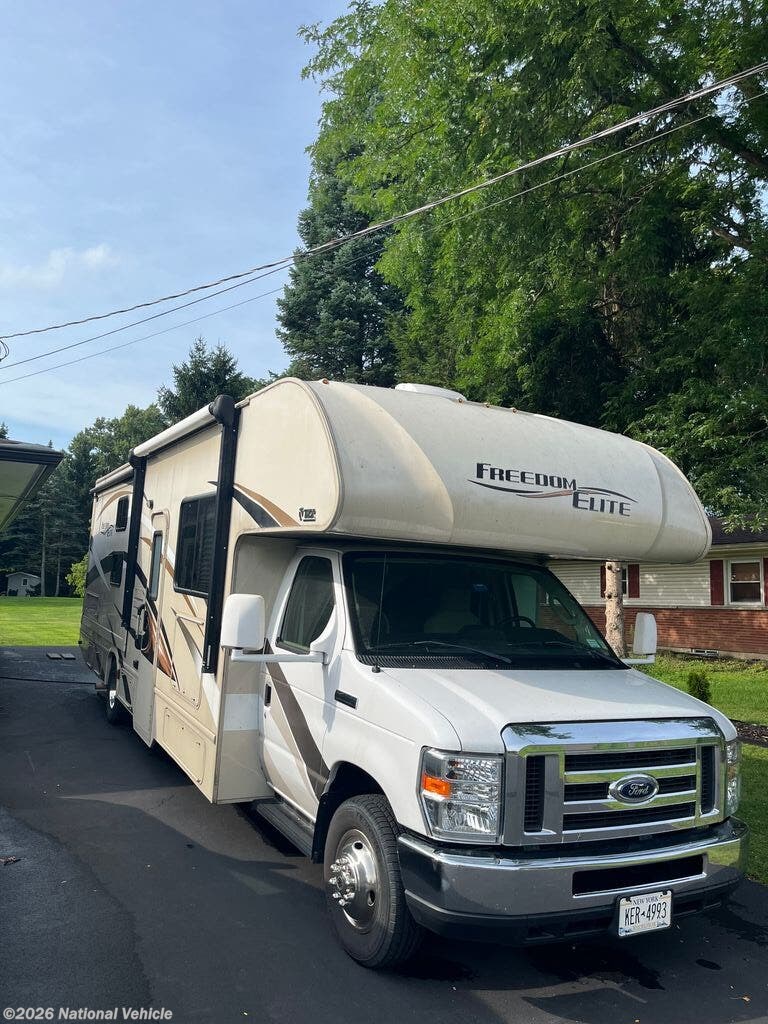 Used 2017 Thor Motor Coach Freedom Elite 30FE available in Big Flats, New York