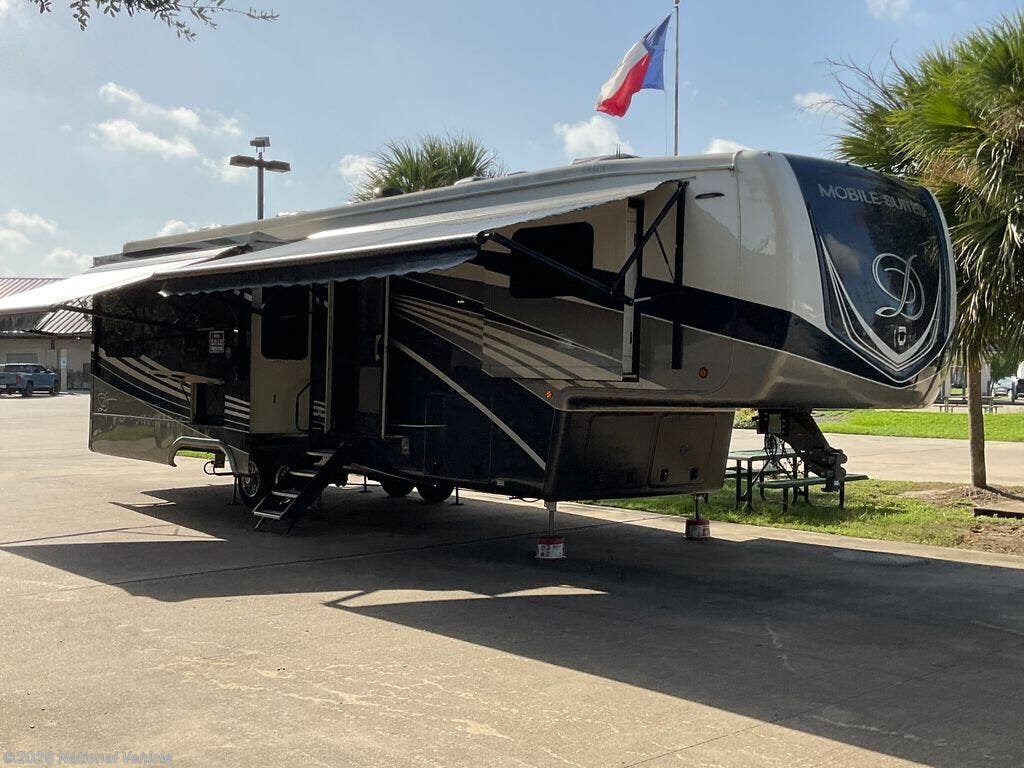 Used 2022 DRV Mobile Suites 40KSSB4 available in Houston, Texas