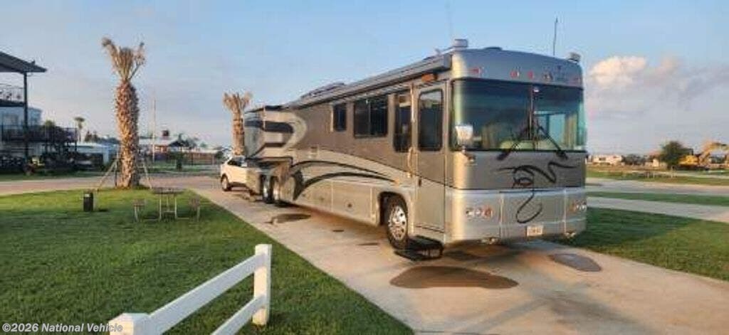 Used 2003 Foretravel Unicoach 4220 U320 available in Mission, Texas