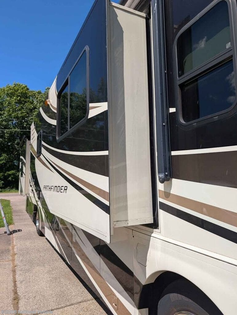 Used 2011 Coachmen Pathfinder 406QS available in Three Rivers, Michigan