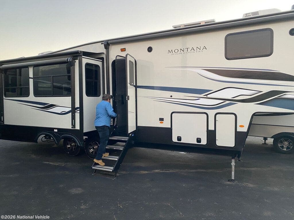 Used 2022 Keystone Montana High Country 295RL available in Huntingdon, Tennessee