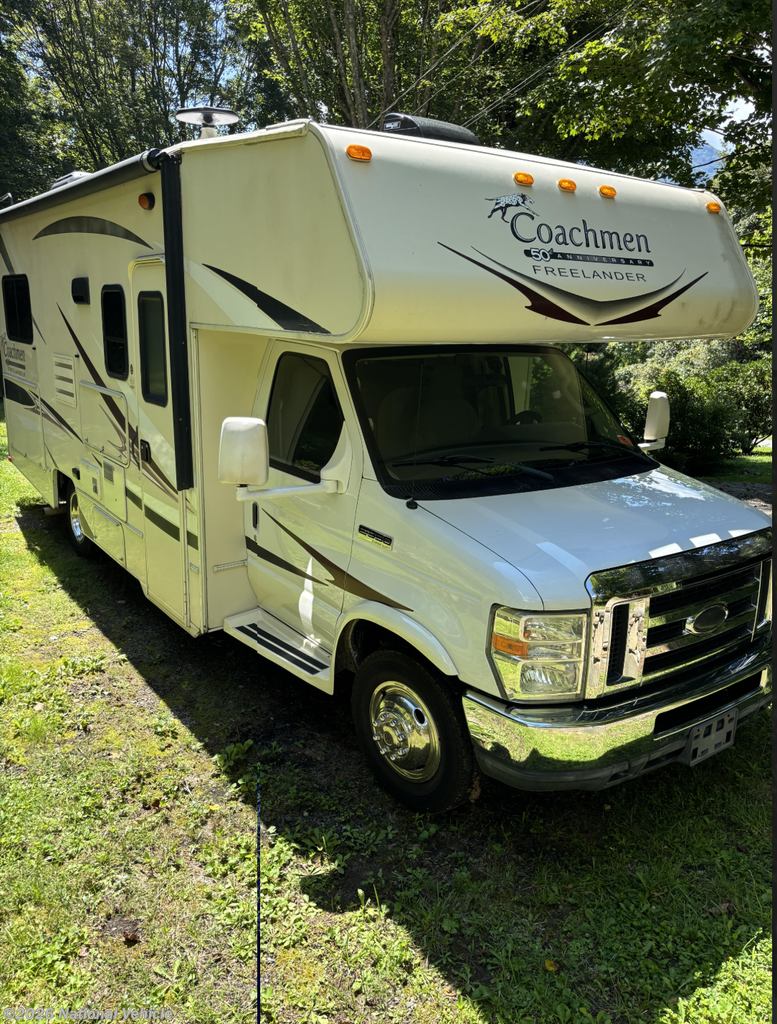 Used 2015  Coachmen Freelander 22QB by Coachmen from National Vehicle in Maggie Valley, NC