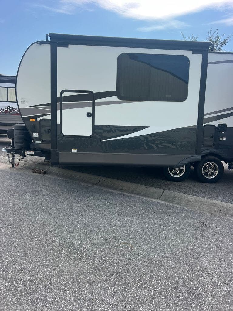 Used 2024  Forest River Rockwood Mini Lite 2516S by Forest River from National Vehicle in Conway, SC