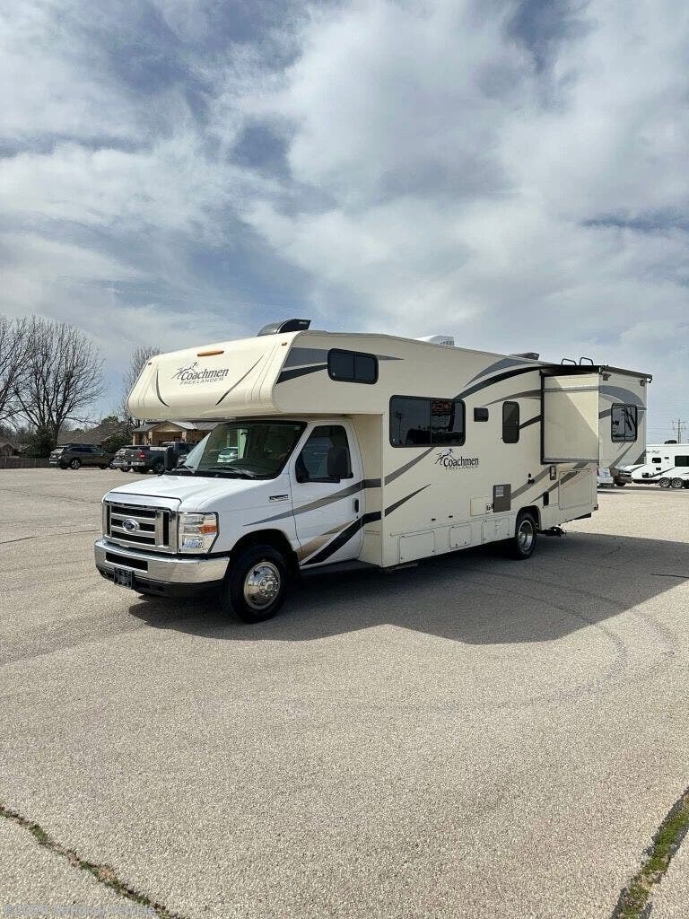 Used 2018  Coachmen Freelander 26RS by Coachmen from National Vehicle in Oklahoma City, OK