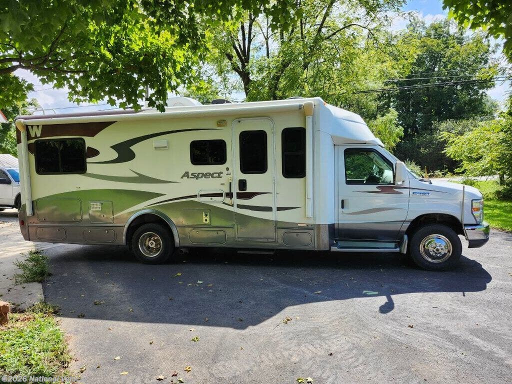 Used 2008  Winnebago Aspect 26A by Winnebago from National Vehicle in Ephrata, PA
