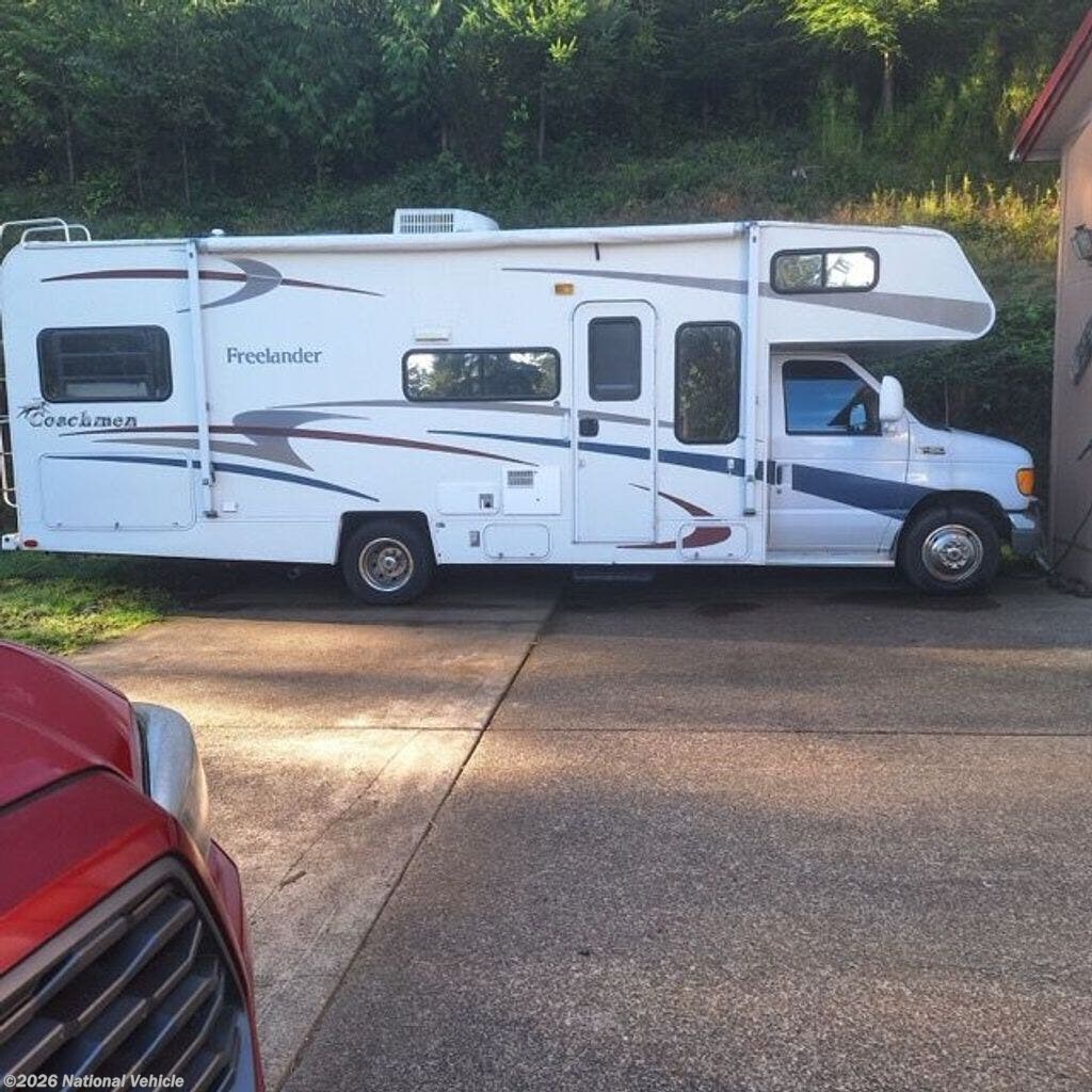 Used 2006  Coachmen Freelander Deluxe/Premier 2600SO by Coachmen from National Vehicle in Seal Rock, OR