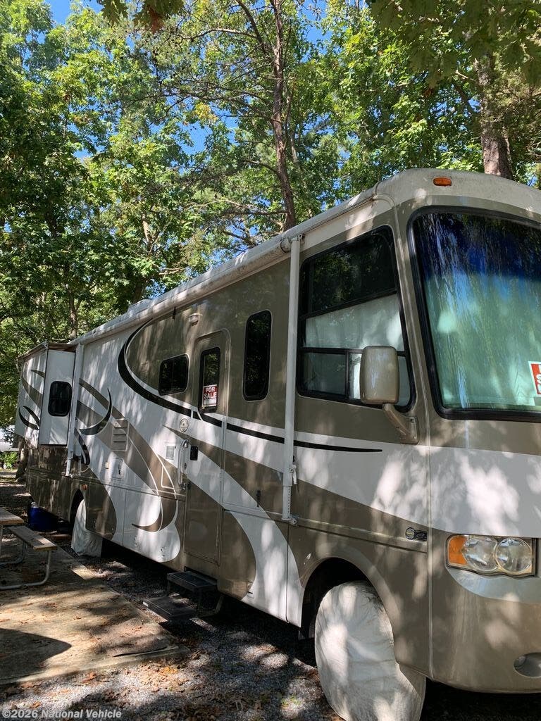 Used 2005  Four Winds  Windsport 36A by Four Winds from National Vehicle in Harrison Township, NJ