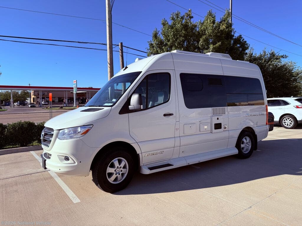 Used 2020  Pleasure-Way Ascent TS  by Pleasure-Way from National Vehicle in Lewisville, TX