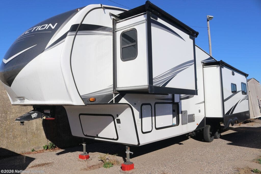 Used 2023  Grand Design Reflection 341RDS by Grand Design from National Vehicle in Long Lake, MN