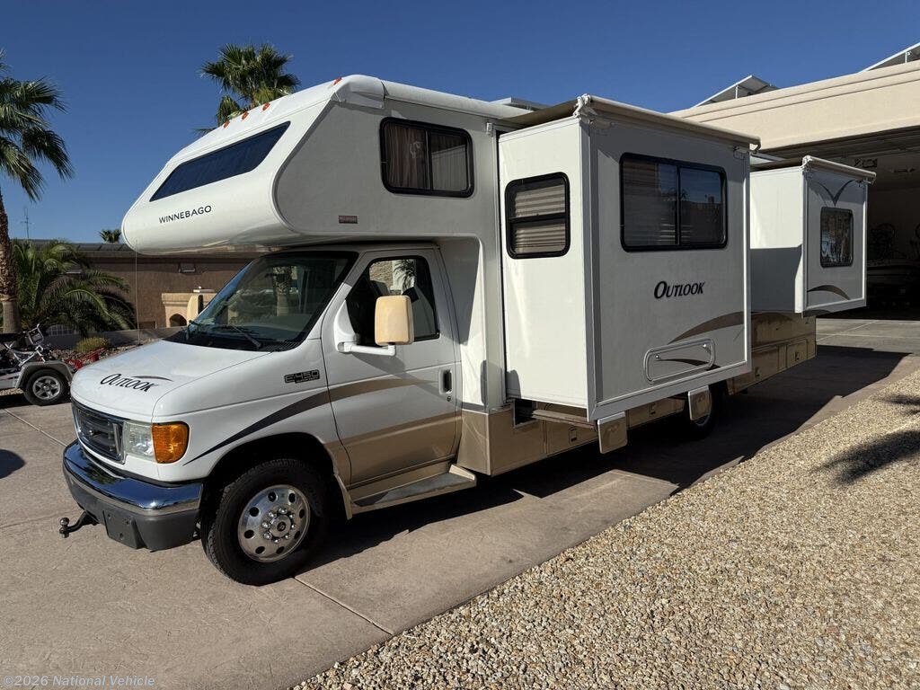 Used 2006  Winnebago Outlook 27L by Winnebago from National Vehicle in Lake Havasu, AZ