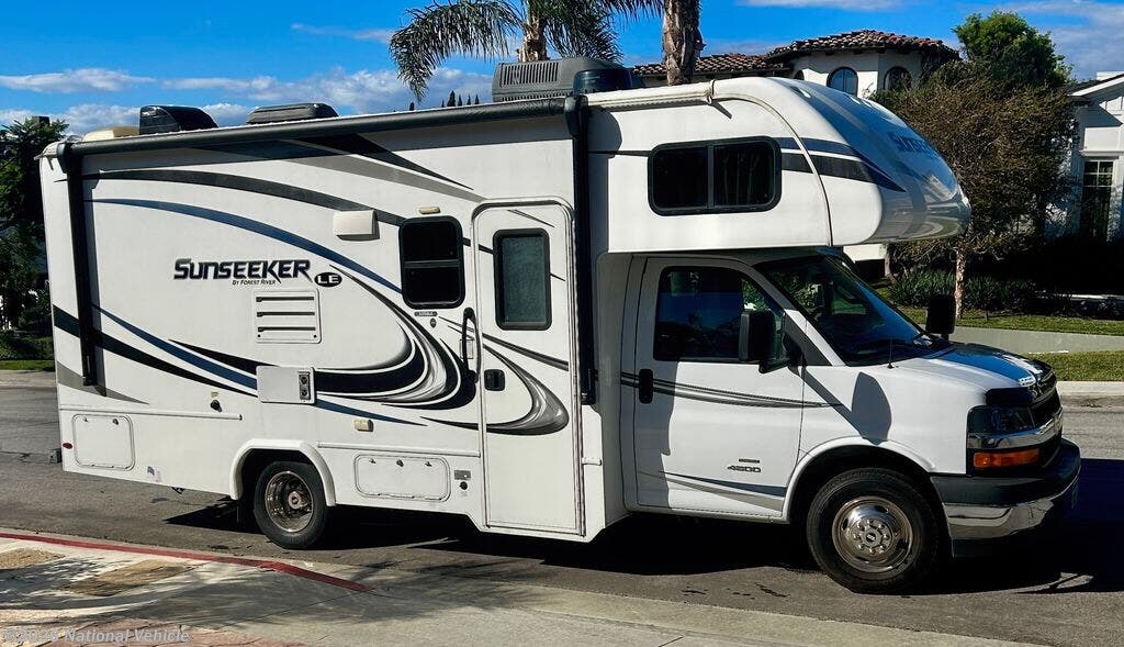 Used 2020  Forest River Sunseeker LE 2250LE by Forest River from National Vehicle in Manhattan Beach, CA