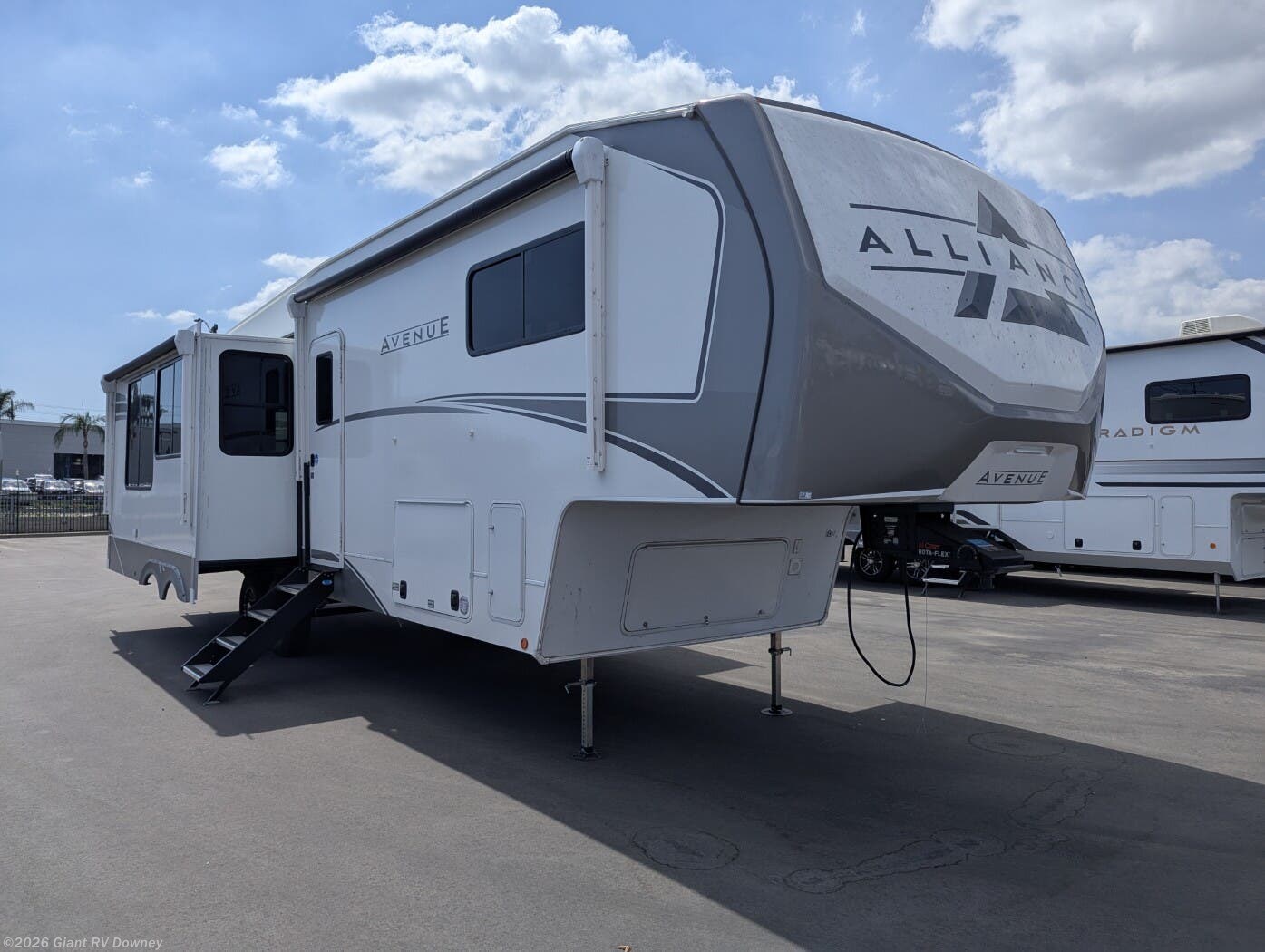 New 2026 Alliance RV Avenue 35RKS available in Downey, California