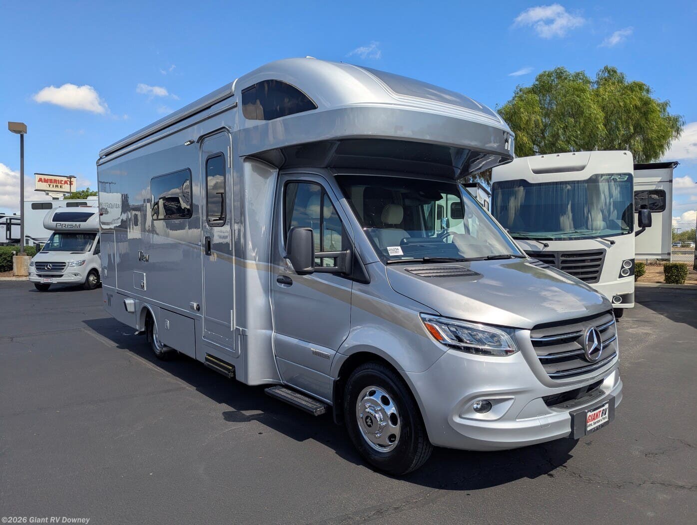 New 2025 Winnebago View 24T RWD available in Downey, California