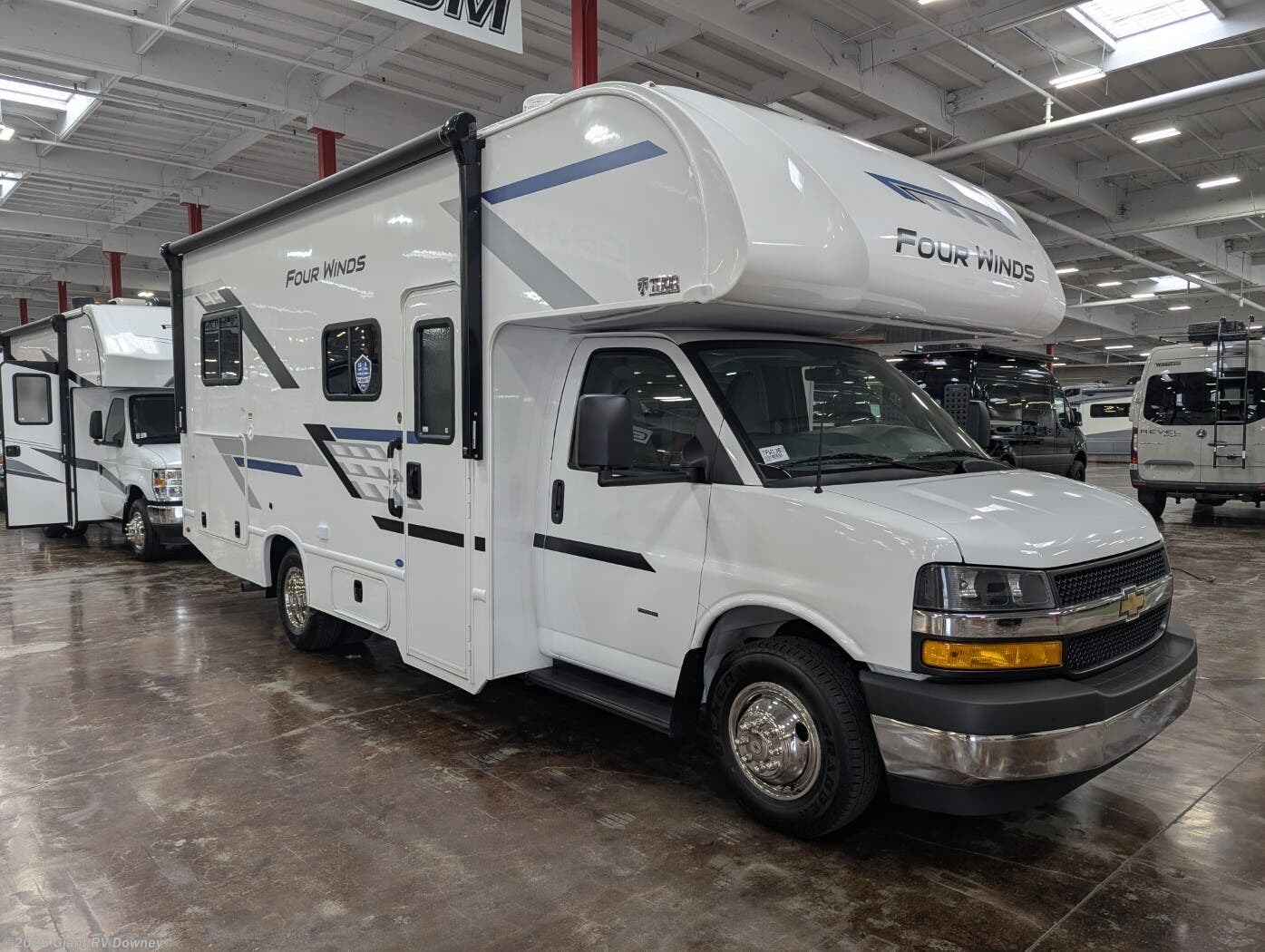 New 2027 Thor Motor Coach Four Winds 21Z available in Downey, California