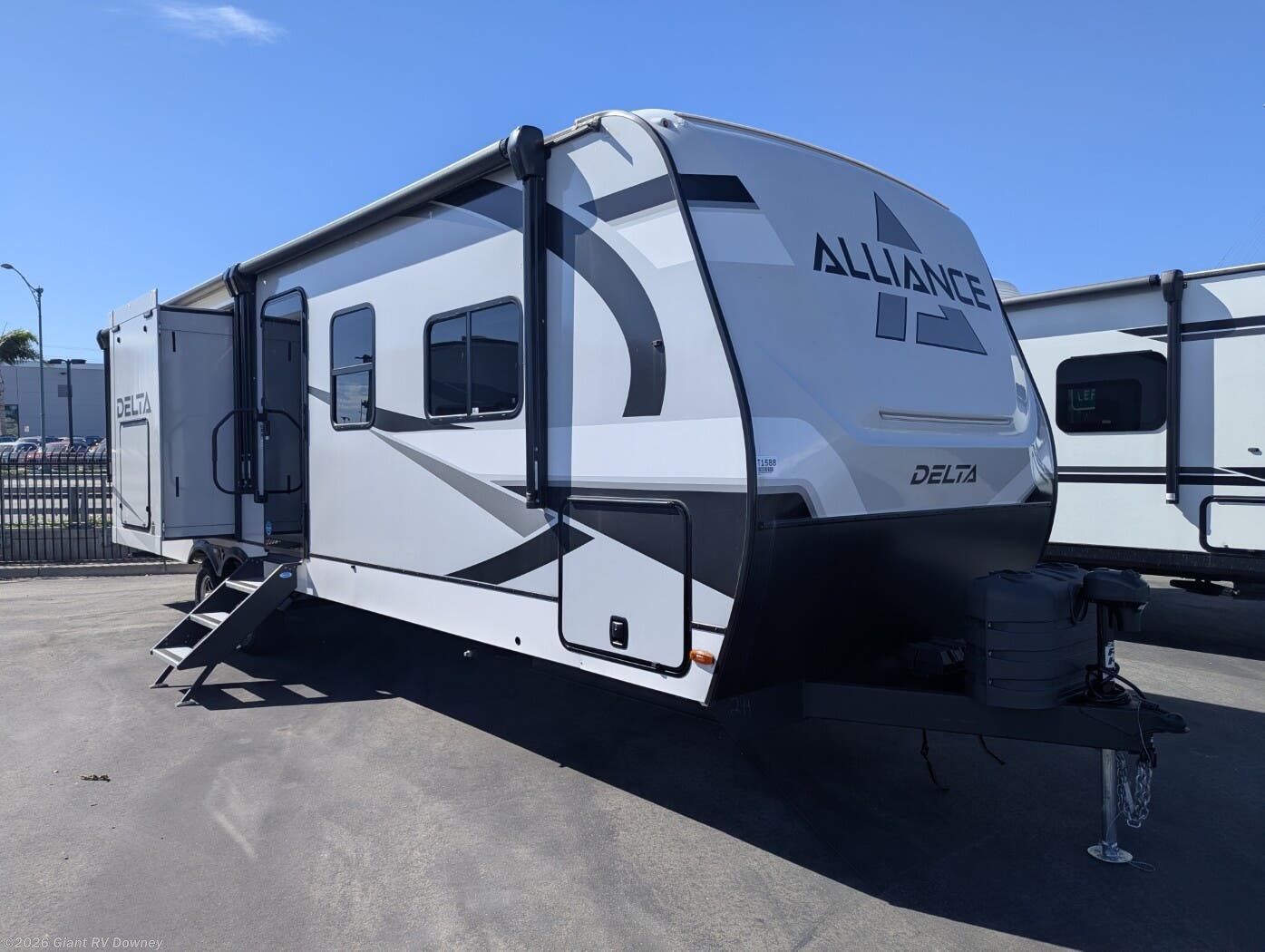 Used 2025 Alliance RV Delta 294RK available in Downey, California