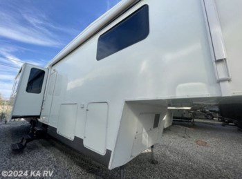 Used 2010 Carriage Cameo 36max1 available in Desert Hot Springs, California