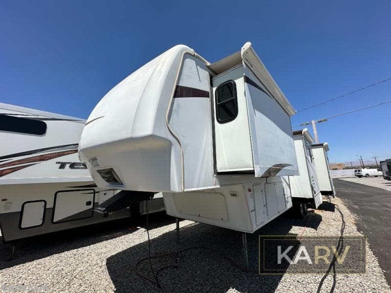 Used 2007 Keystone Montana 3400 RL available in Desert Hot Springs, California