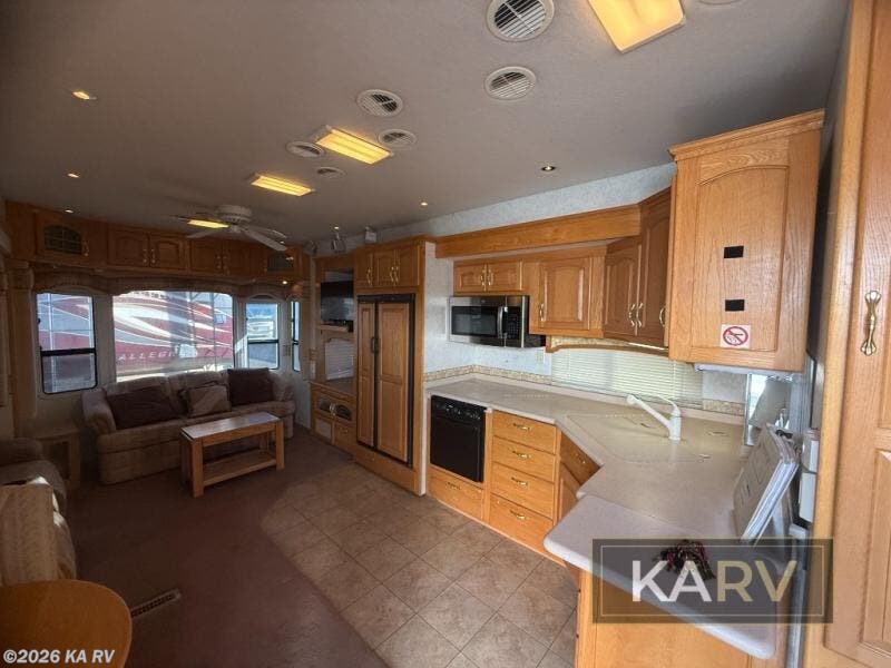 Used 2003 Teton Homes Experience 33' Sunrise XT3 available in Desert Hot Springs, California