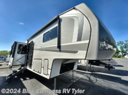 New 2024 Alliance RV Avenue 32RLS available in Tyler, Texas