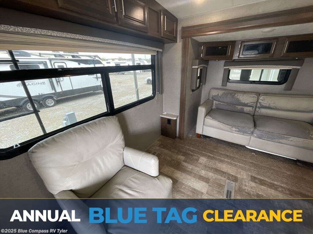 Used 2019 Forest River Rockwood Ultra Lite 2604WS available in Tyler, Texas