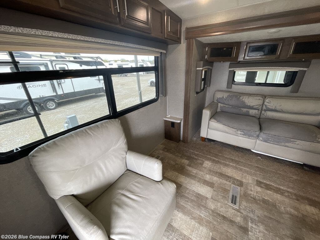Used 2019 Forest River Rockwood Ultra Lite 2604WS available in Tyler, Texas