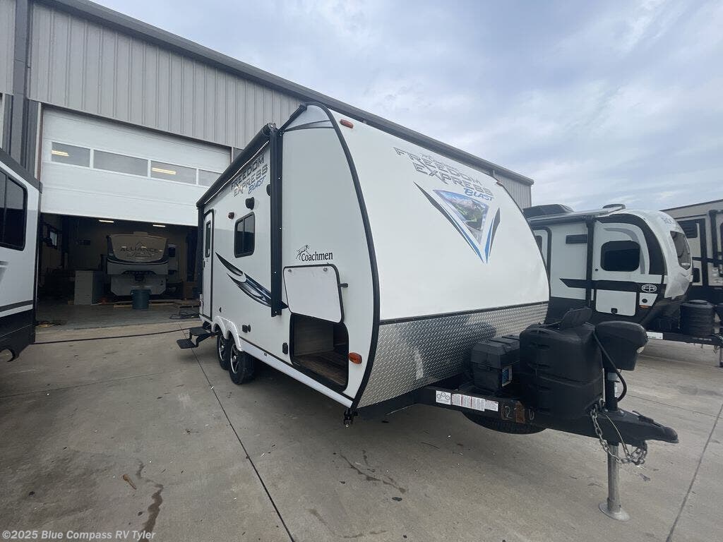 Used 2020 Coachmen Freedom Express Select 17BLSE available in Tyler, Texas