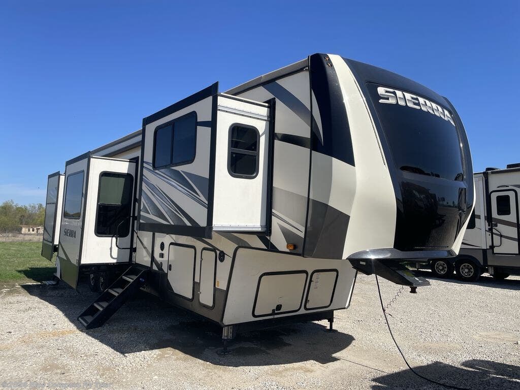 Used 2020 Forest River Sierra 379FLOK available in Tyler, Texas