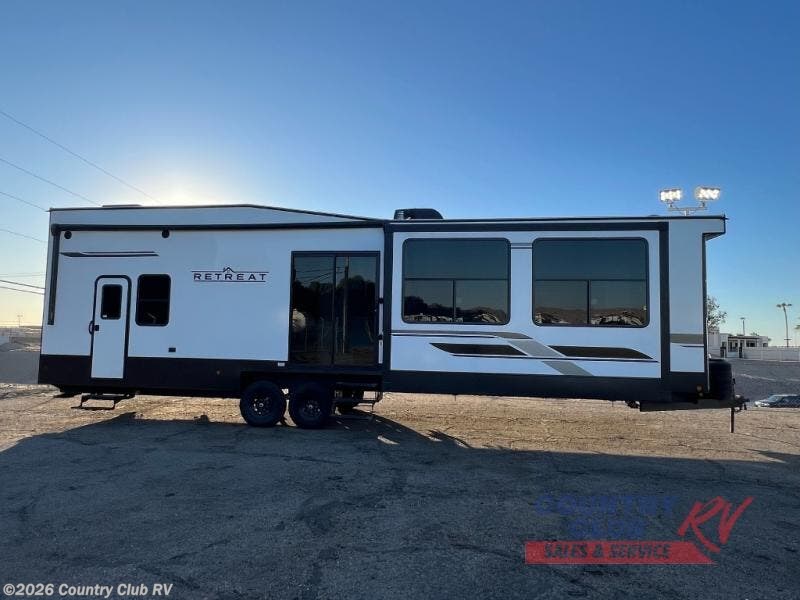 New 2025  Keystone Retreat 391LOFT by Keystone from Country Club RV in Yuma, AZ