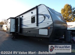 Used 2017 CrossRoads Zinger ZR33BH available in Bath, Pennsylvania