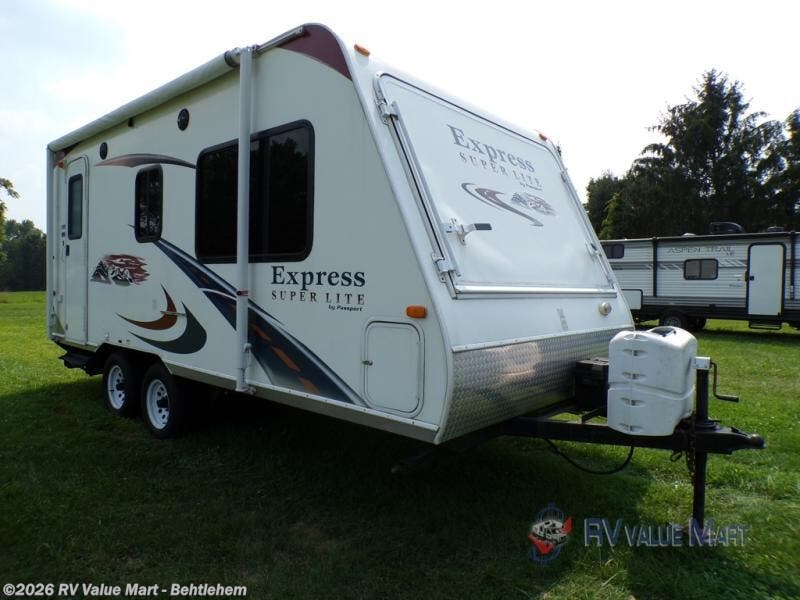 Used 2011 Keystone Passport Express SL 190EXP available in Bath, Pennsylvania
