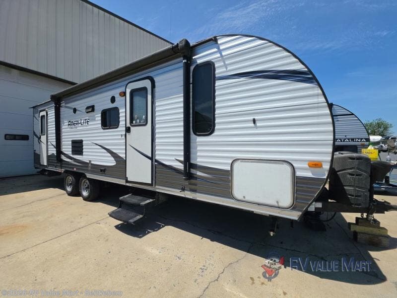 Used 2016 Gulf Stream Ameri-Lite 268BH available in Bath, Pennsylvania