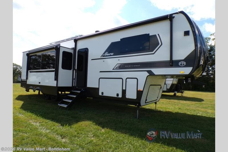 New 2026 East to West Ahara 390DS available in Bath, Pennsylvania