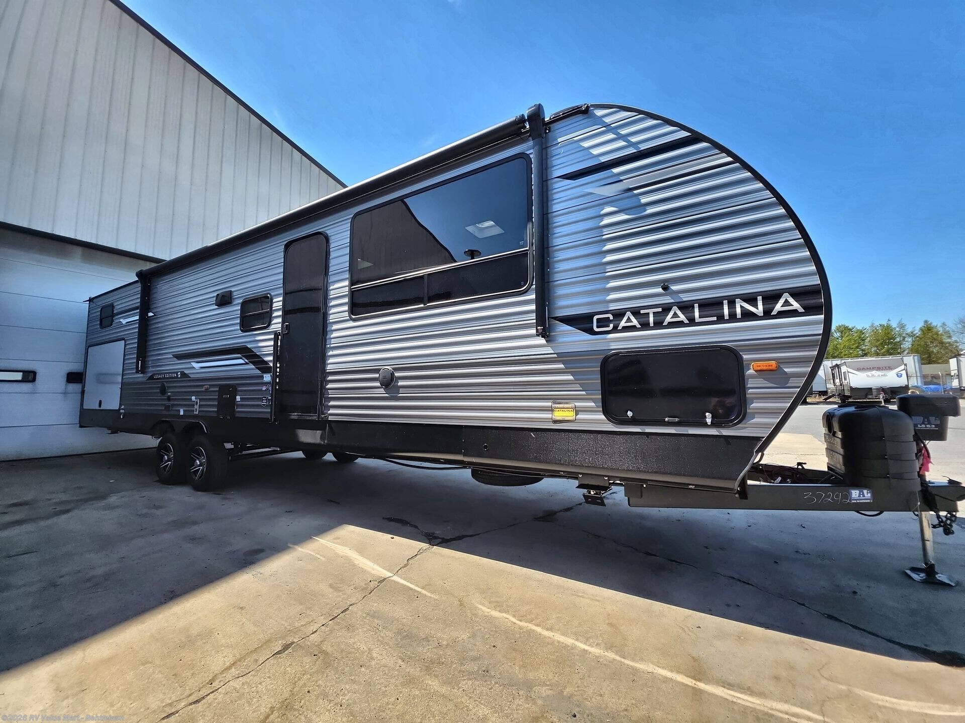 New 2026 Coachmen Catalina Legacy Edition 343BHTS available in Bath, Pennsylvania