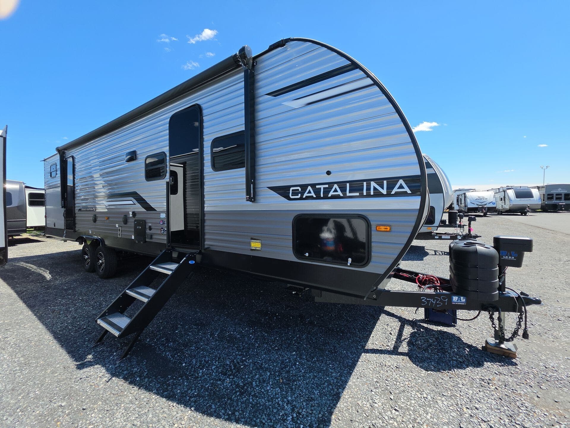 New 2026 Coachmen Catalina Legacy Edition 323BHDS available in Bath, Pennsylvania
