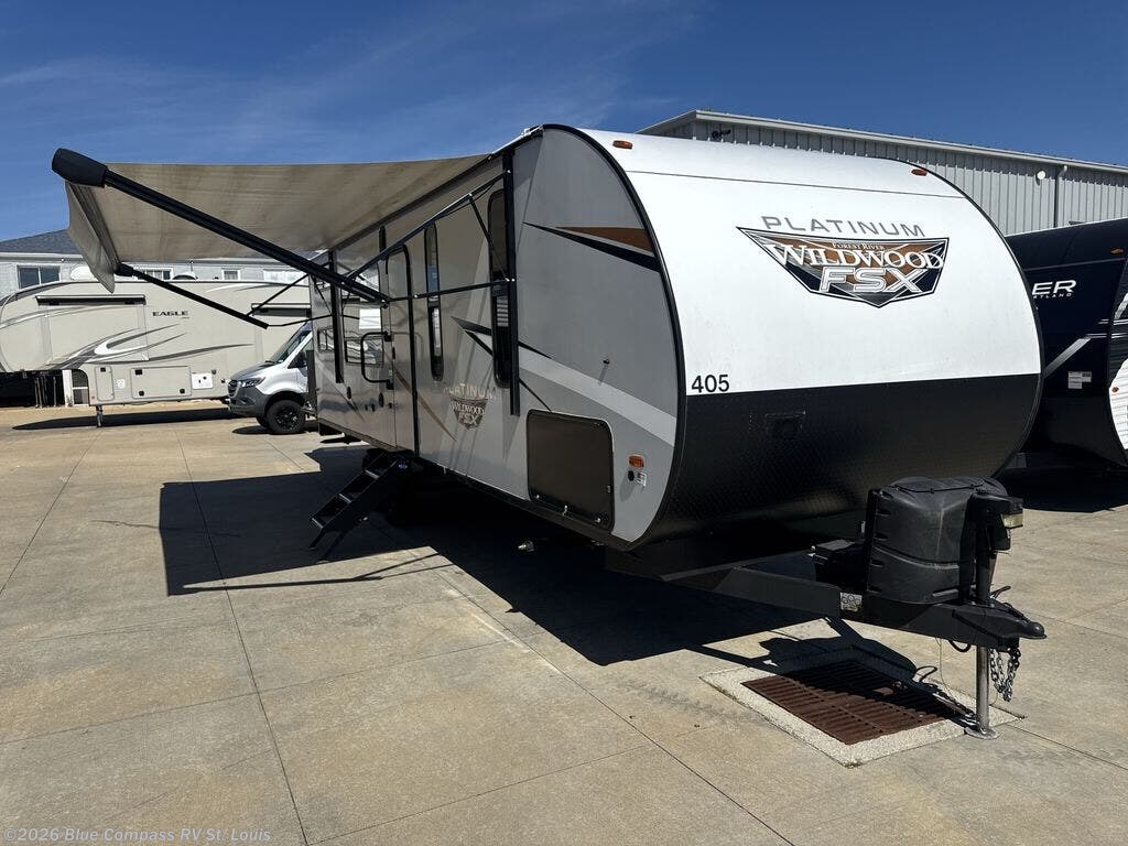 Used 2020 Forest River Wildwood Platinum 270RTKX available in Eureka, Missouri