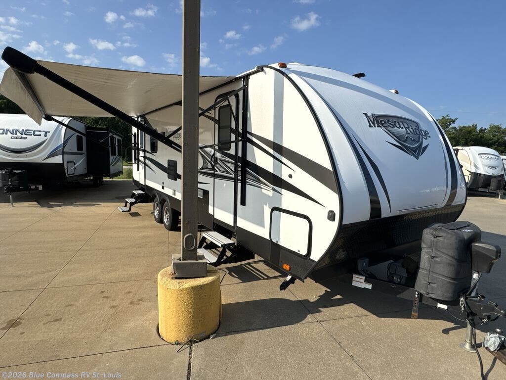 Used 2019 Highland Ridge Mesa Ridge Limited MR271RLS available in Eureka, Missouri