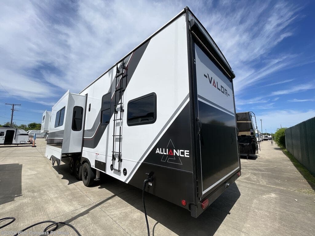 New 2025 Alliance RV Valor 42V14 available in Mesa, Arizona