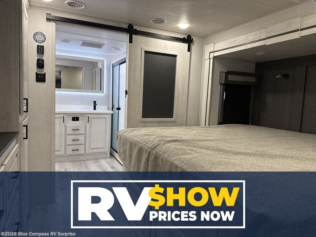 Used 2025 East to West Ahara AHF380FL available in Surprise, Arizona