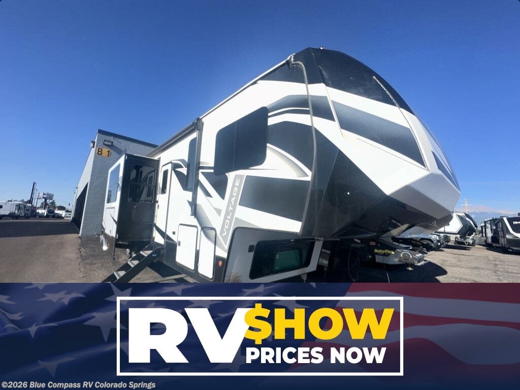 Used 2021  Dutchmen Voltage 3615 by Dutchmen from Blue Compass RV Colorado Springs in Colorado Springs, CO