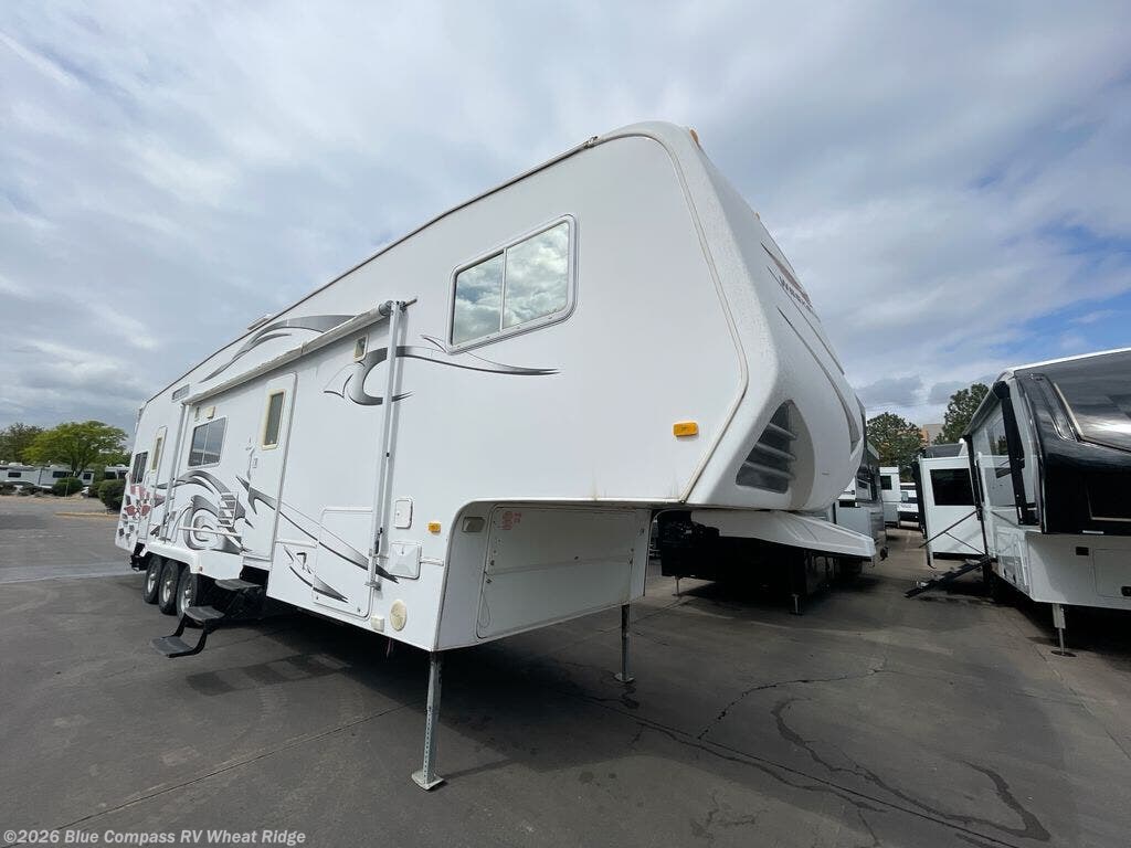 Used 2009 Weekend Warrior  Weekend Warrior 3805RKD available in Wheat Ridge, Colorado